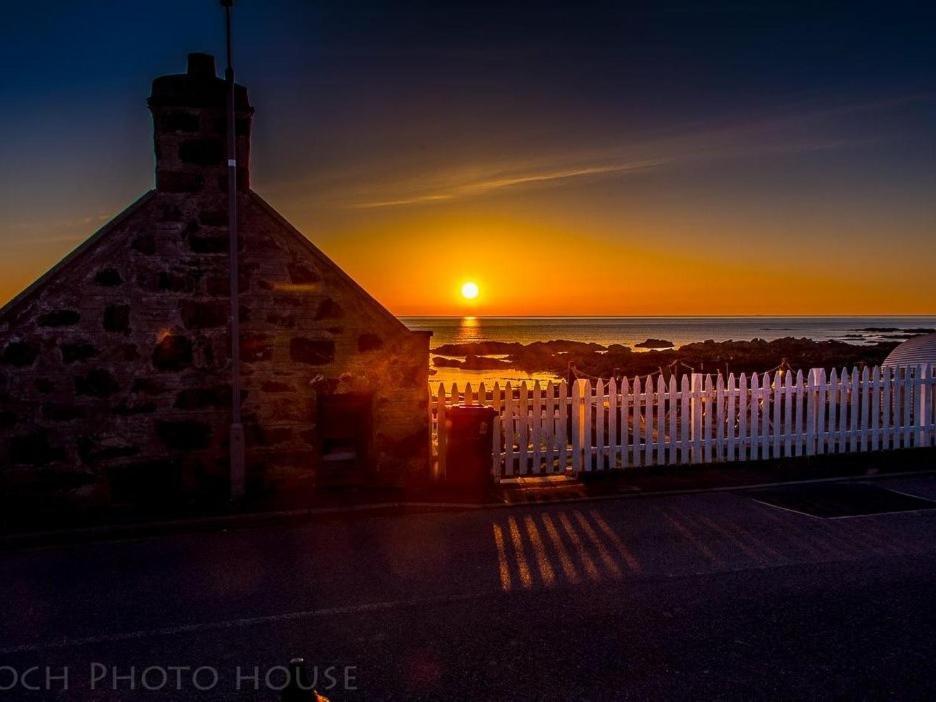 Pew With A View - Seafront Cottages Sandhaven Habitación foto